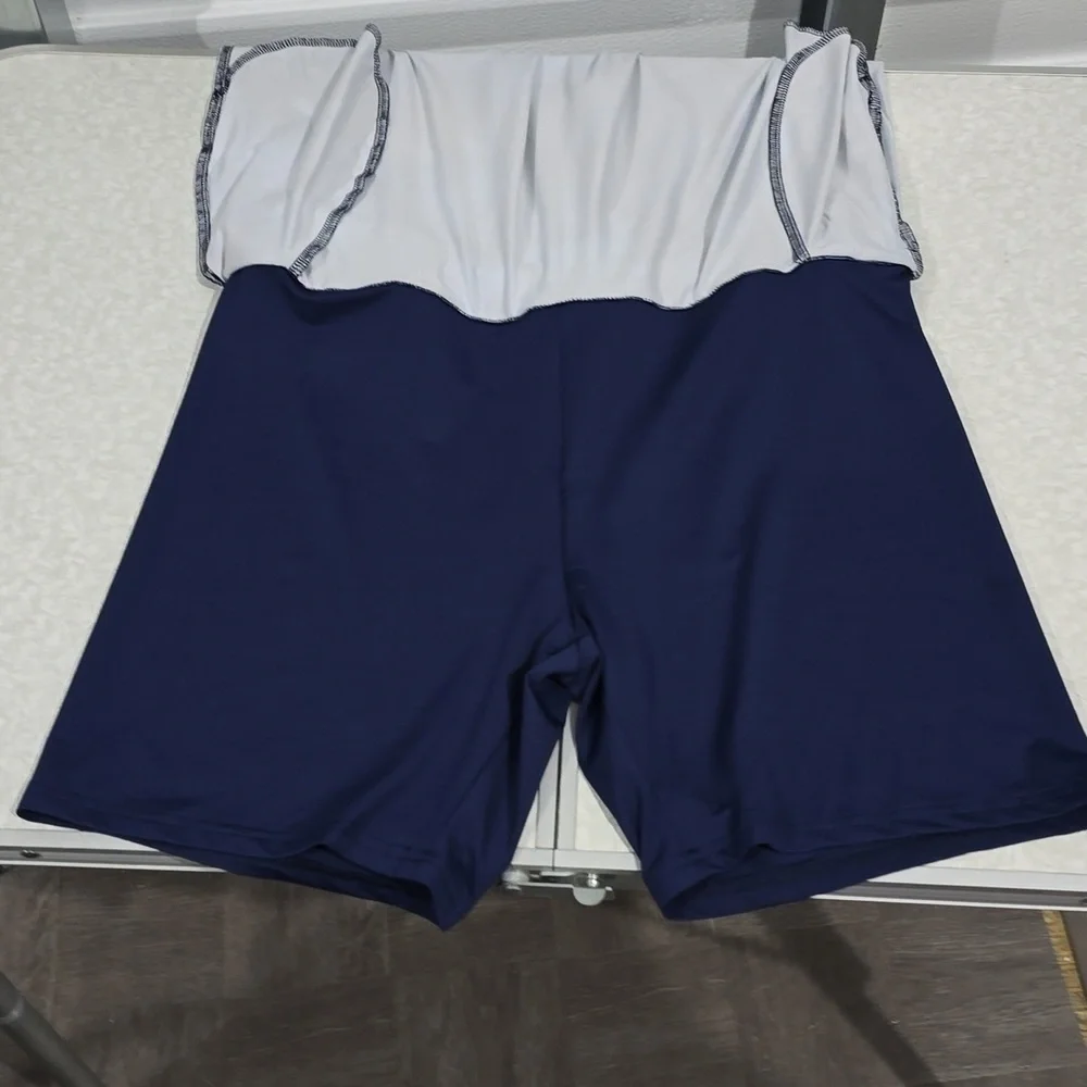 Lafaris brand skirt‎ with built-in shorts Blue camo pattern size Large